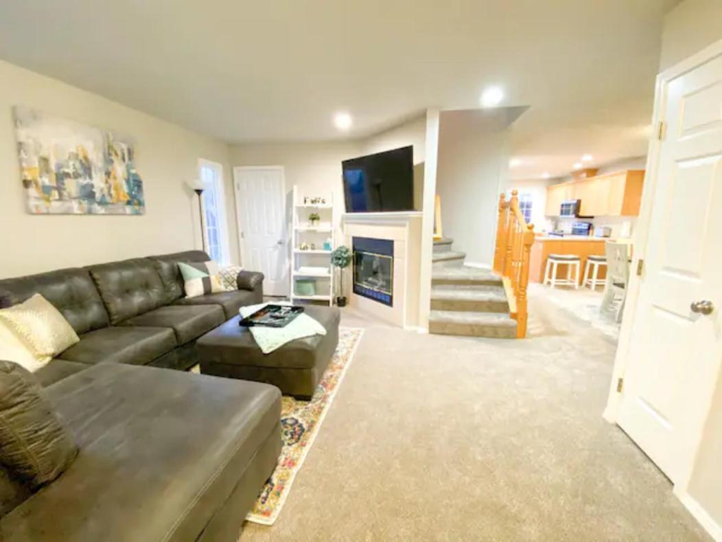 The Getaway Se Boise Condo Across The Street From Greenbelt, Bown Crossing And Boise River 3Bd 3Bath, 4 Beds! Lovely, Homey, Dining Table Seats 6 Luaran gambar