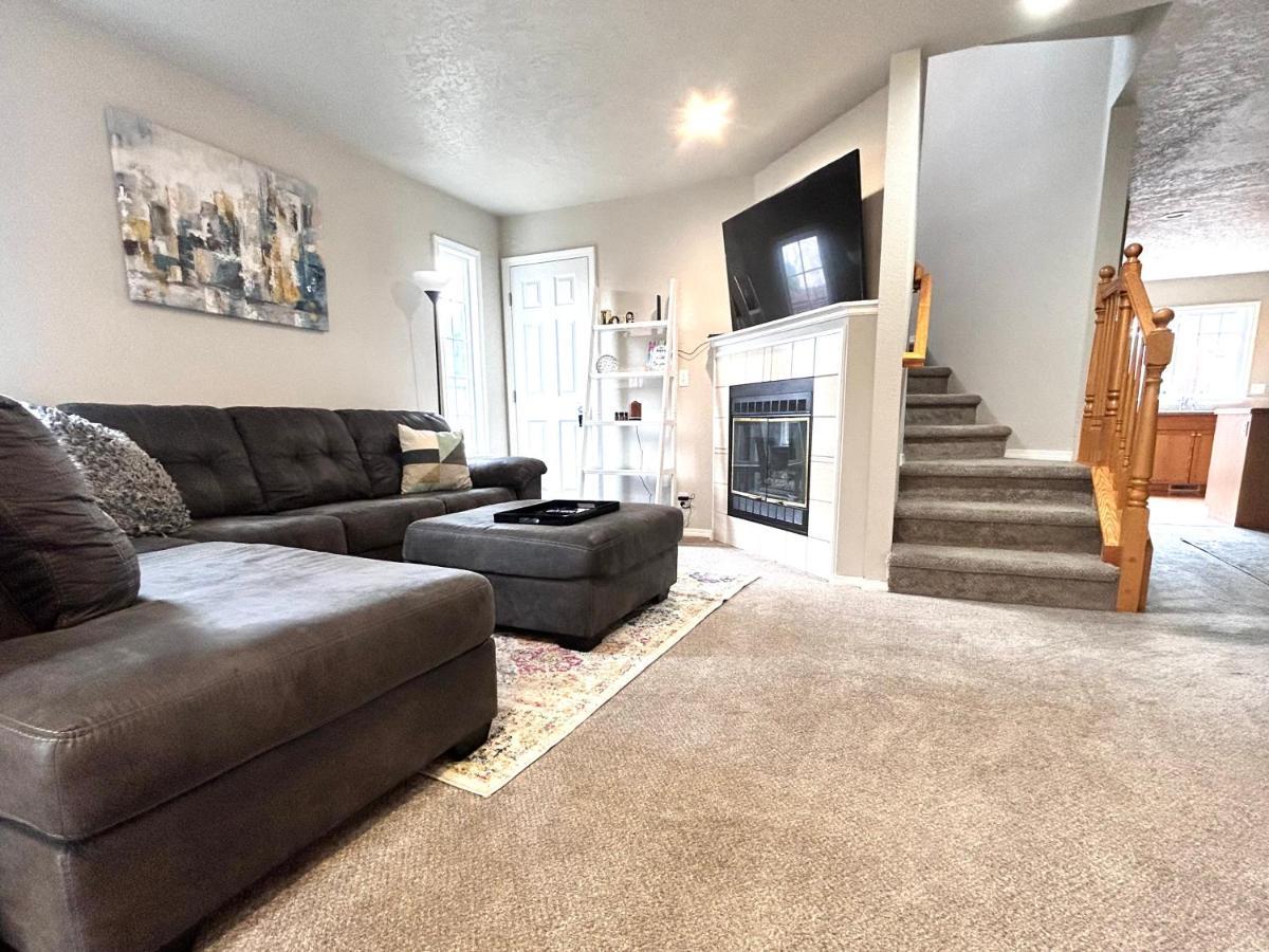The Getaway Se Boise Condo Across The Street From Greenbelt, Bown Crossing And Boise River 3Bd 3Bath, 4 Beds! Lovely, Homey, Dining Table Seats 6 Luaran gambar