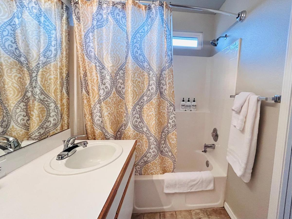 The Getaway Se Boise Condo Across The Street From Greenbelt, Bown Crossing And Boise River 3Bd 3Bath, 4 Beds! Lovely, Homey, Dining Table Seats 6 Luaran gambar