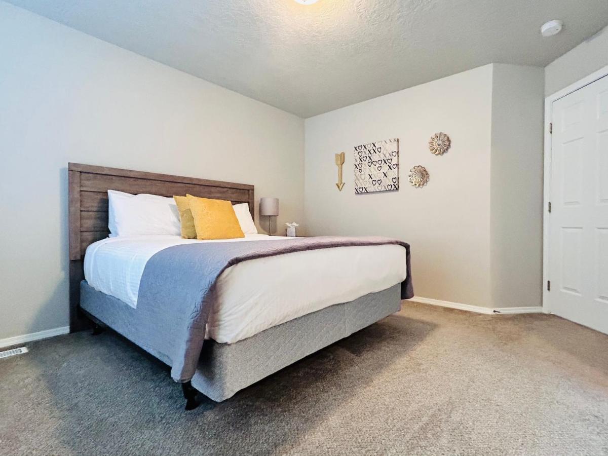 The Getaway Se Boise Condo Across The Street From Greenbelt, Bown Crossing And Boise River 3Bd 3Bath, 4 Beds! Lovely, Homey, Dining Table Seats 6 Luaran gambar