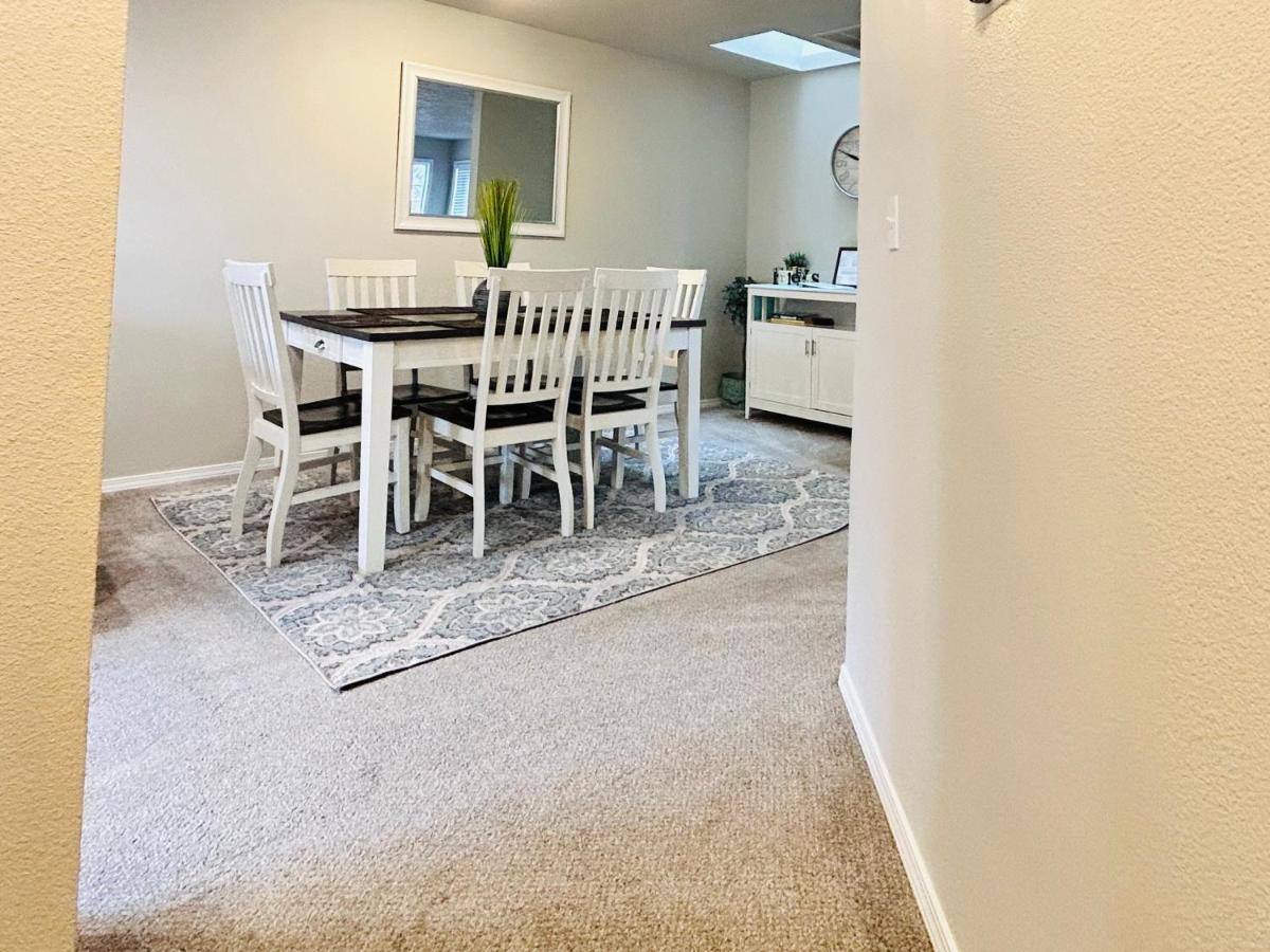The Getaway Se Boise Condo Across The Street From Greenbelt, Bown Crossing And Boise River 3Bd 3Bath, 4 Beds! Lovely, Homey, Dining Table Seats 6 Luaran gambar