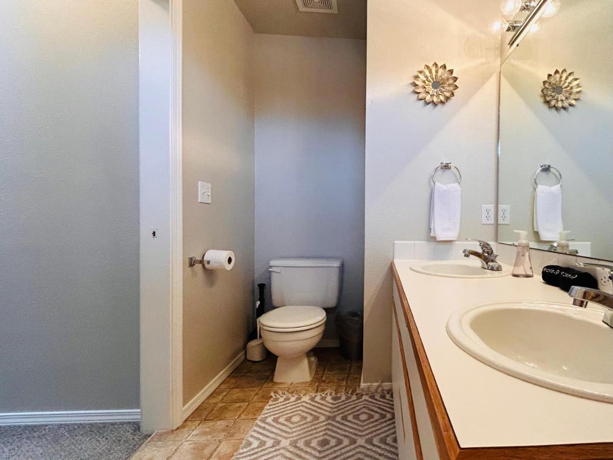 The Getaway Se Boise Condo Across The Street From Greenbelt, Bown Crossing And Boise River 3Bd 3Bath, 4 Beds! Lovely, Homey, Dining Table Seats 6 Luaran gambar